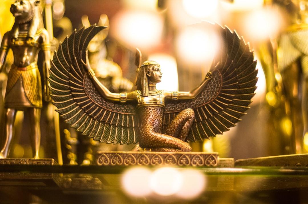 Goddess Isis figurine wallpaper Goddess Isis figurine wallpaper